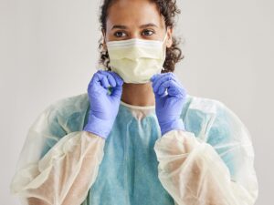 Cardinal Health? Isolation Gown - Image 3