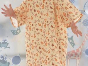 Reusable Pediatric Patient Exam Gown, Child Size (10 to 12), Frog-E Green - Image 1