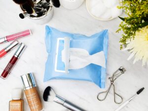 Neutrogena? Makeup Remover - Image 4